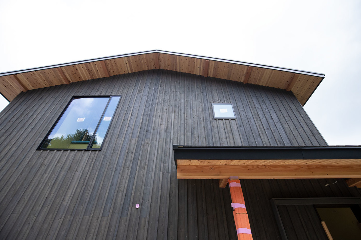 山の上のセカンドハウス③「杉板張りの外壁」 | 藤沢SHOWROOM通信 -平成建設藤沢支店ブログ-