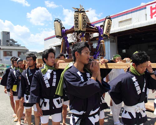 mikoshi1