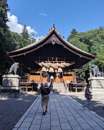 諏訪大社下社秋宮神楽殿