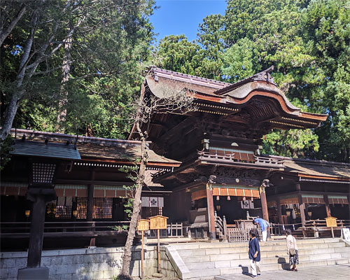 諏訪大社下社秋宮幣拝殿