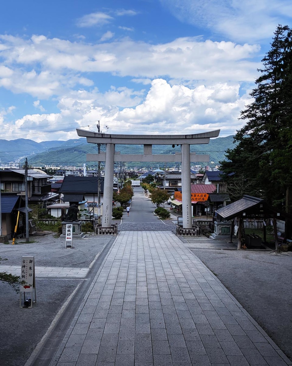 諏訪大社上社本宮参道