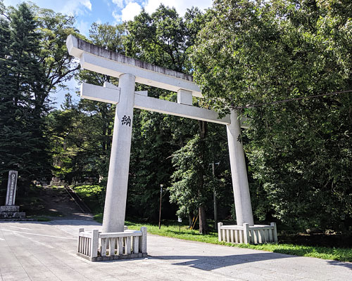 諏訪大社上社前宮鳥居