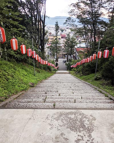 手長神社参道