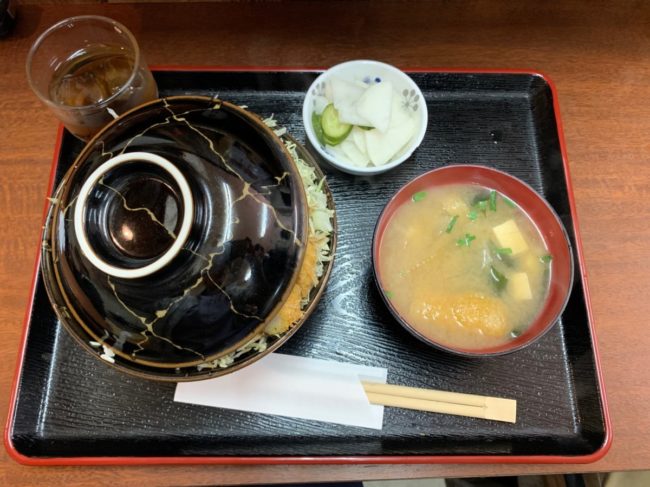 とんかつ宇田川　いちごの苗の植替え