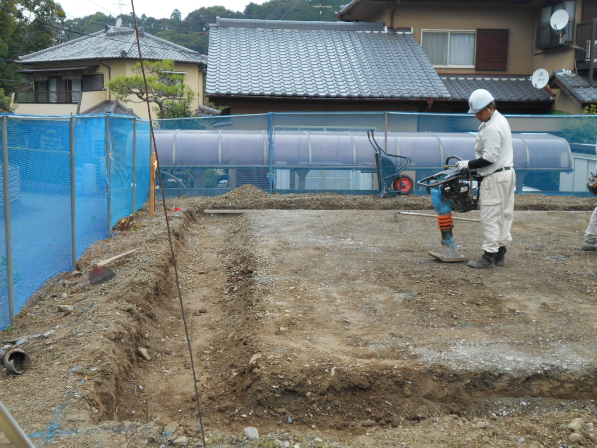 基礎工事の根切りとは…? | 土間と無垢の木が彩る大工の家