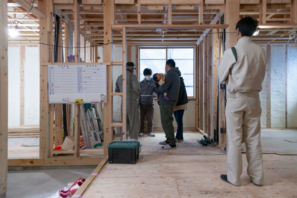 お施主様といっしょに電気位置確認