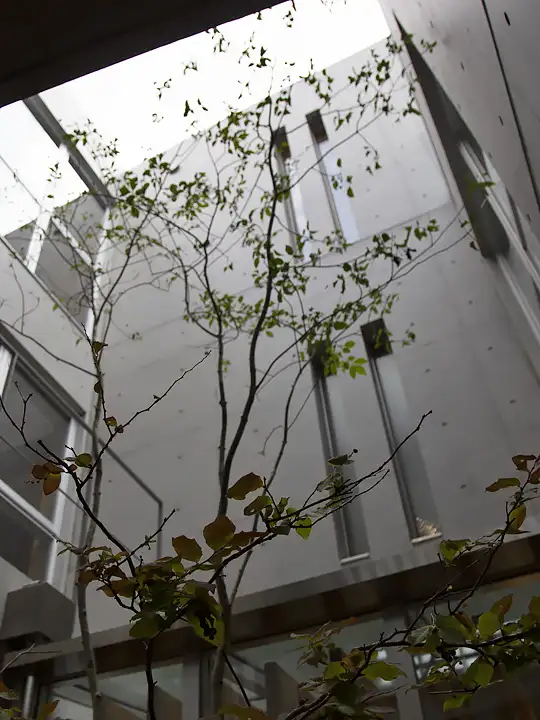 平成建設_施工事例_内に開くRC造の住まい