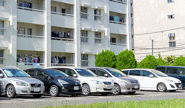 ゆとりのある平面駐車場