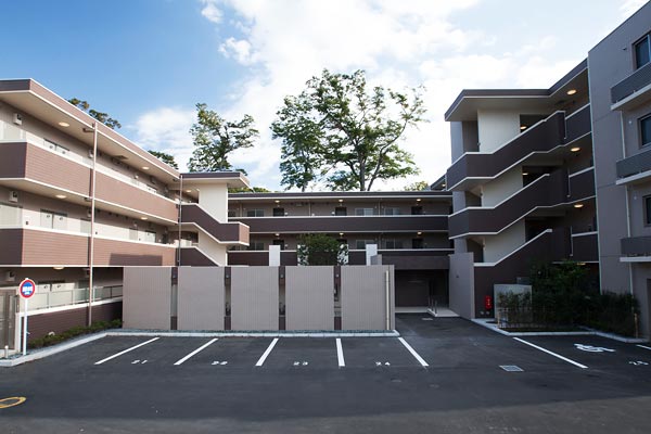 マンション「グランウッド」外観