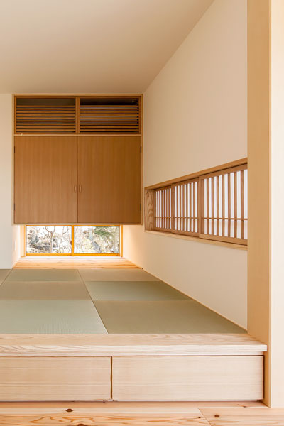 床下収納を設けた小上がりの和室