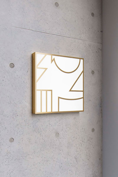 「FRAME」館銘板