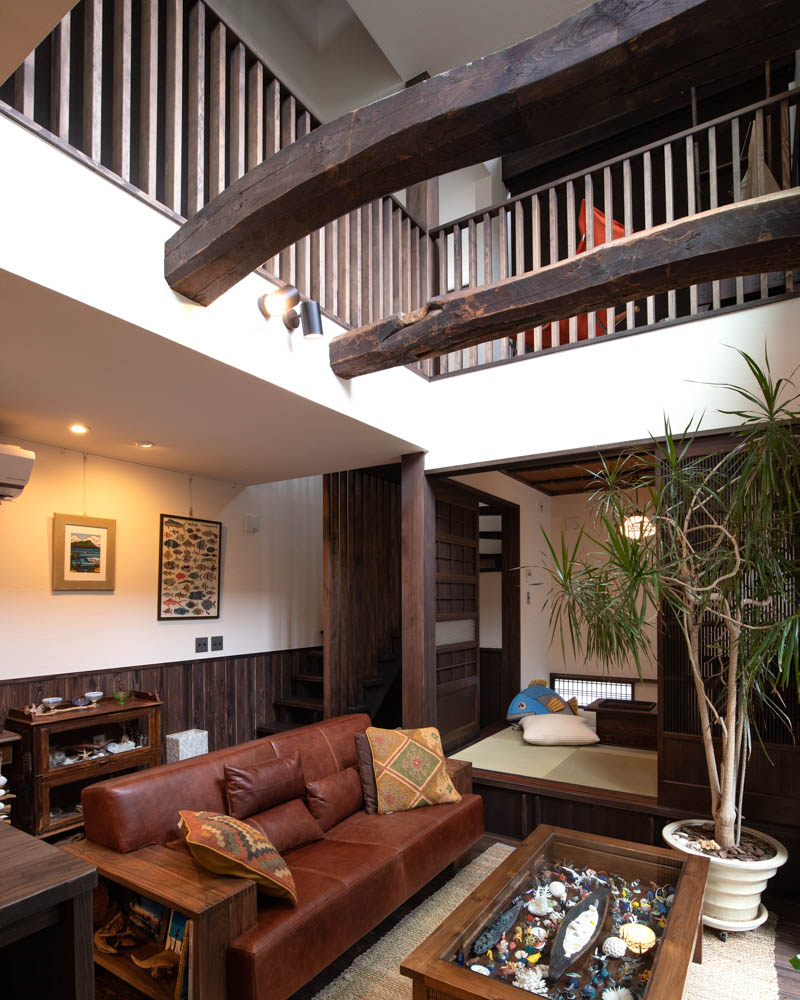 格子を採用した吹き抜け上部の様子