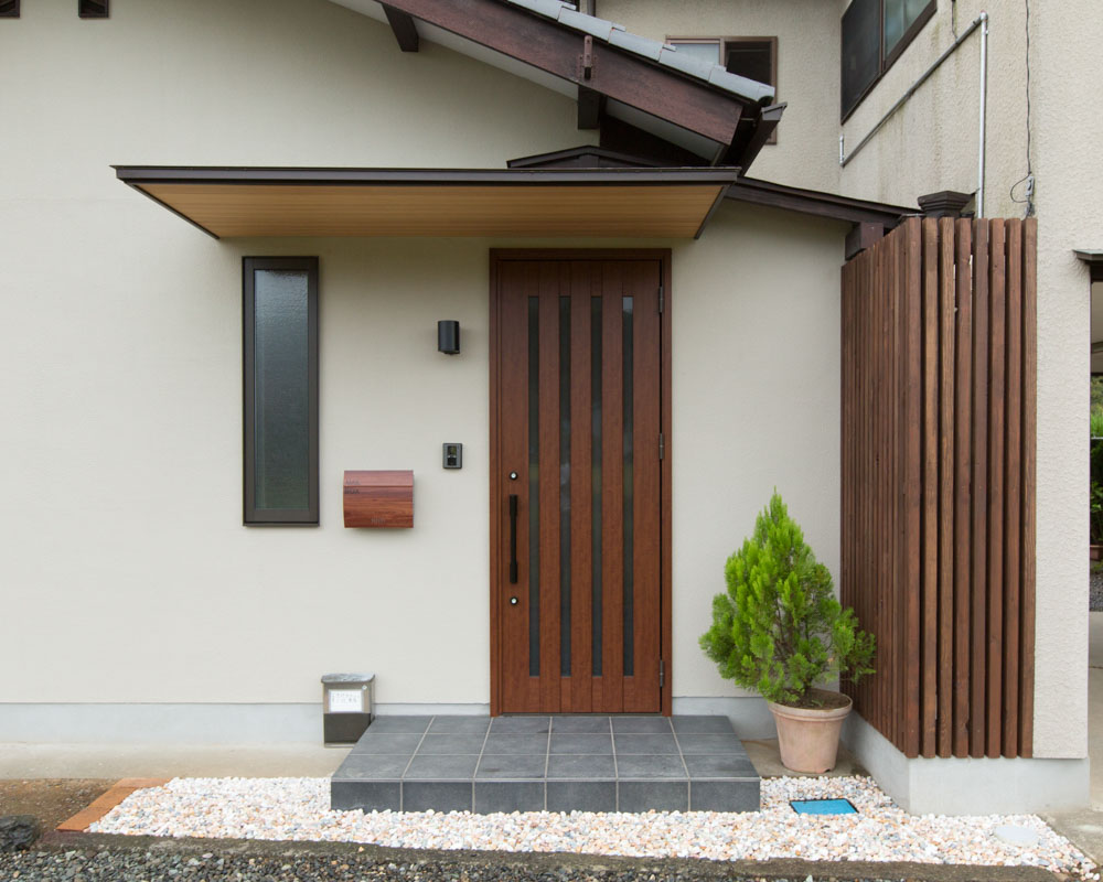 玄関アプローチを改修