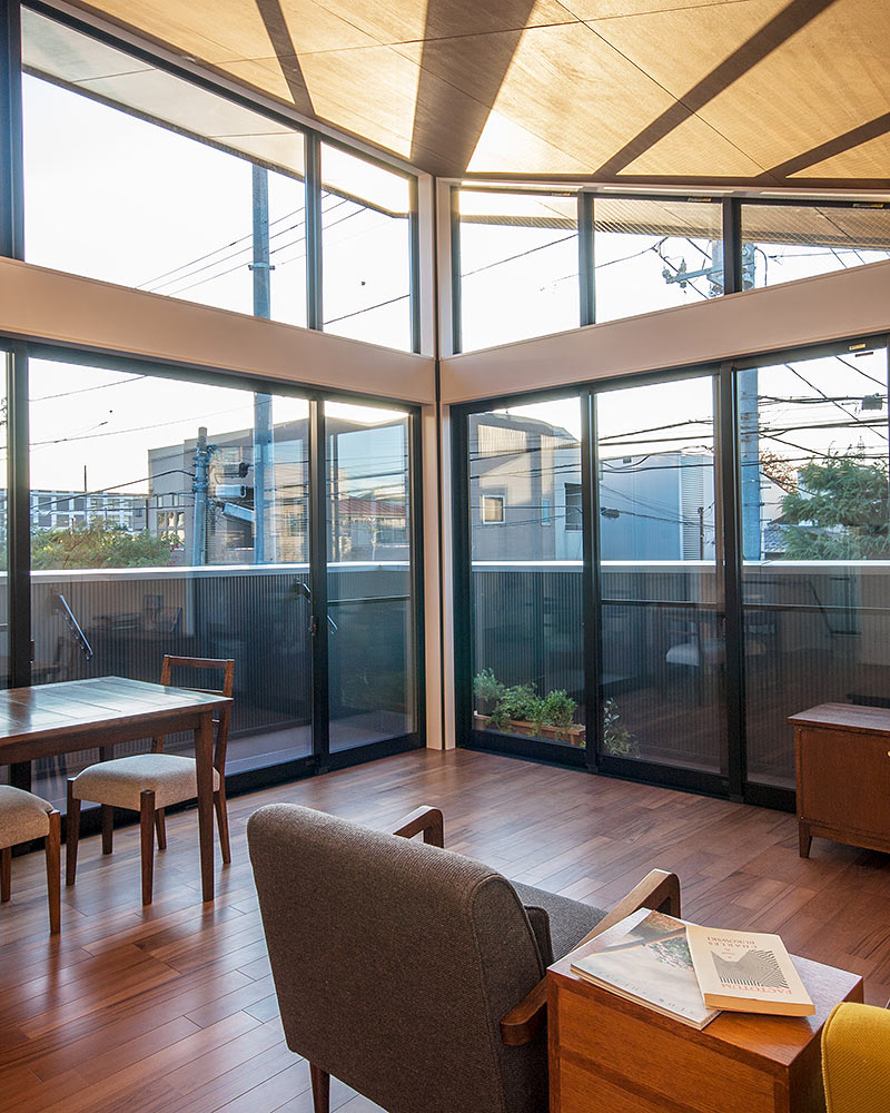 ２階リビングの大開口からの眺め