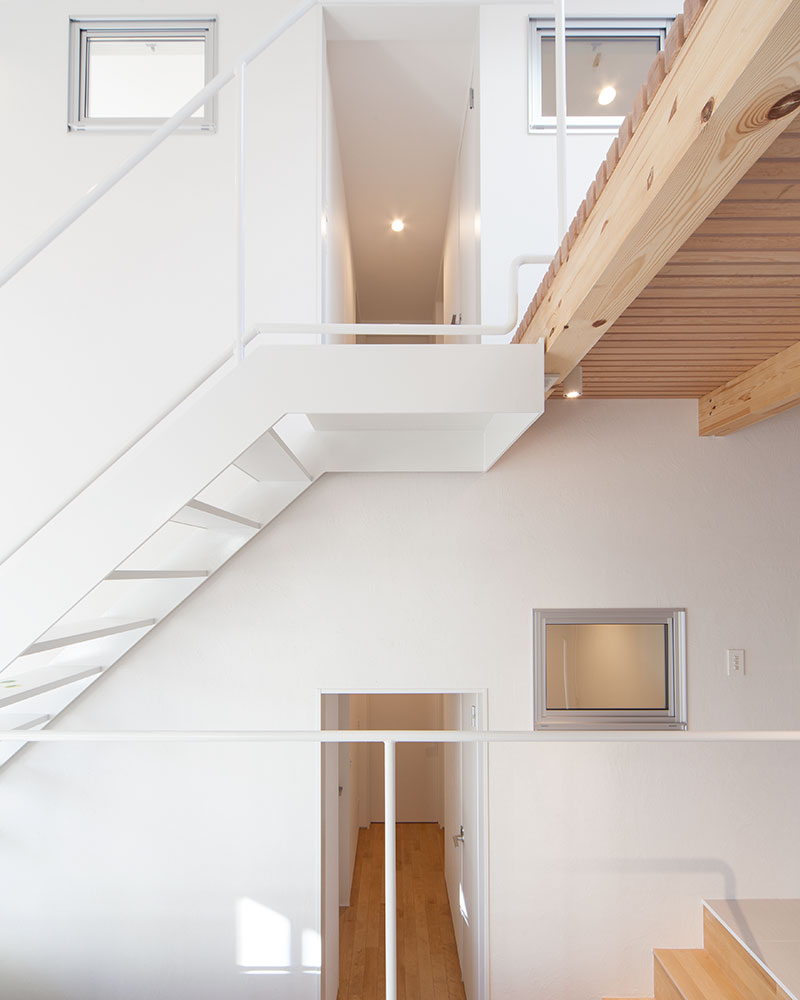 スキップフロアを採用した室内