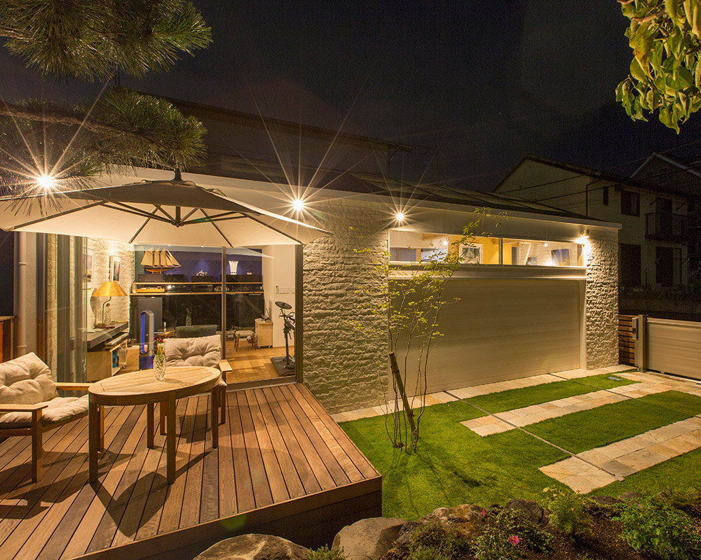 既存の庭園を残した庭