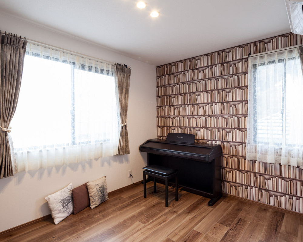 かつての子供部屋をリノベーションし、遊び心溢れるゲストルームとした