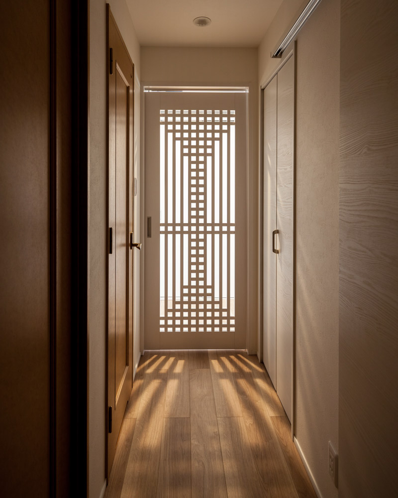 リビングの扉は開閉音静かな吊り戸のスライド扉に変更