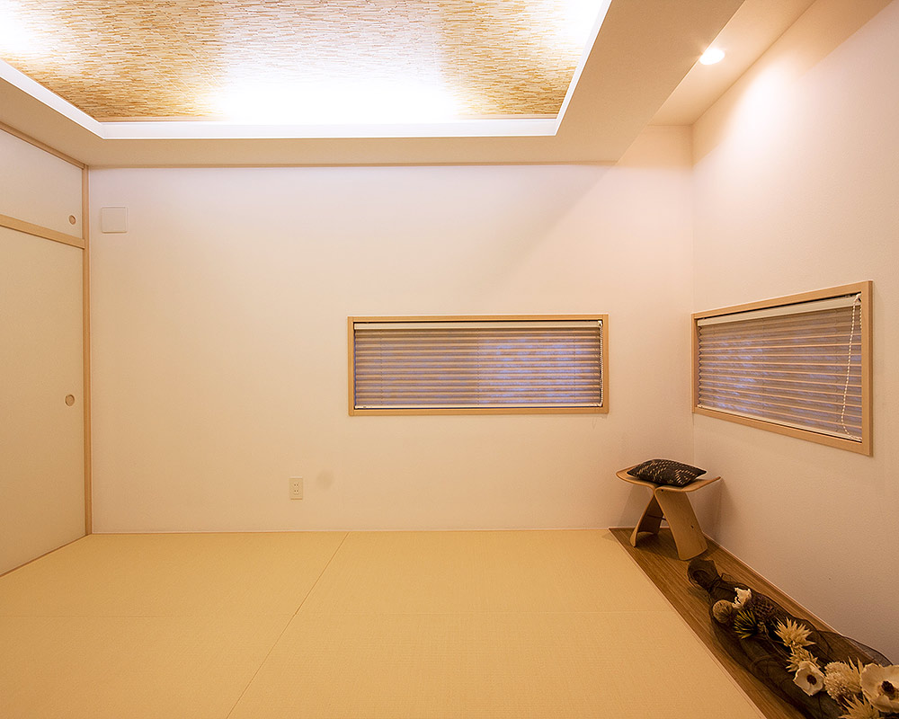 天井高を抑えたシンプルな和室