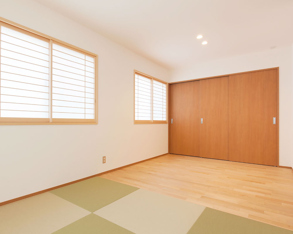 板の間と畳間を組み合わせた和室