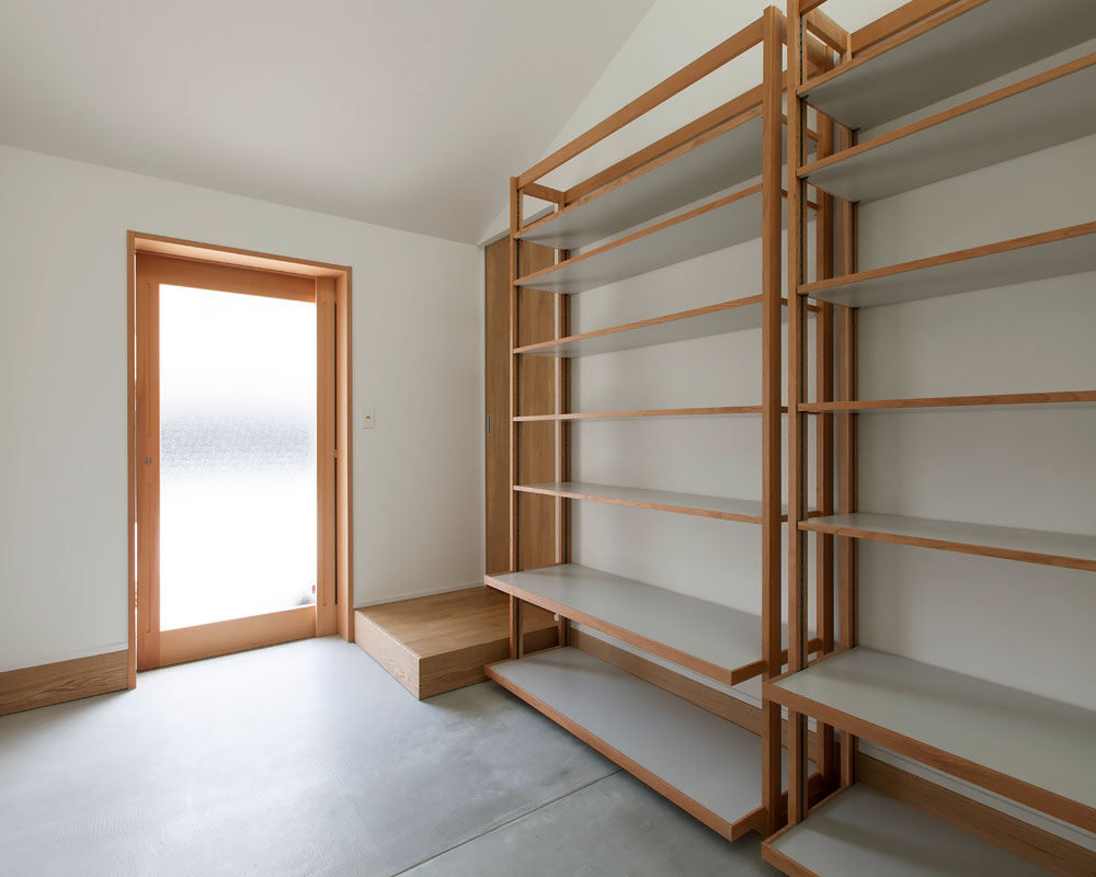 大収納の土間空間