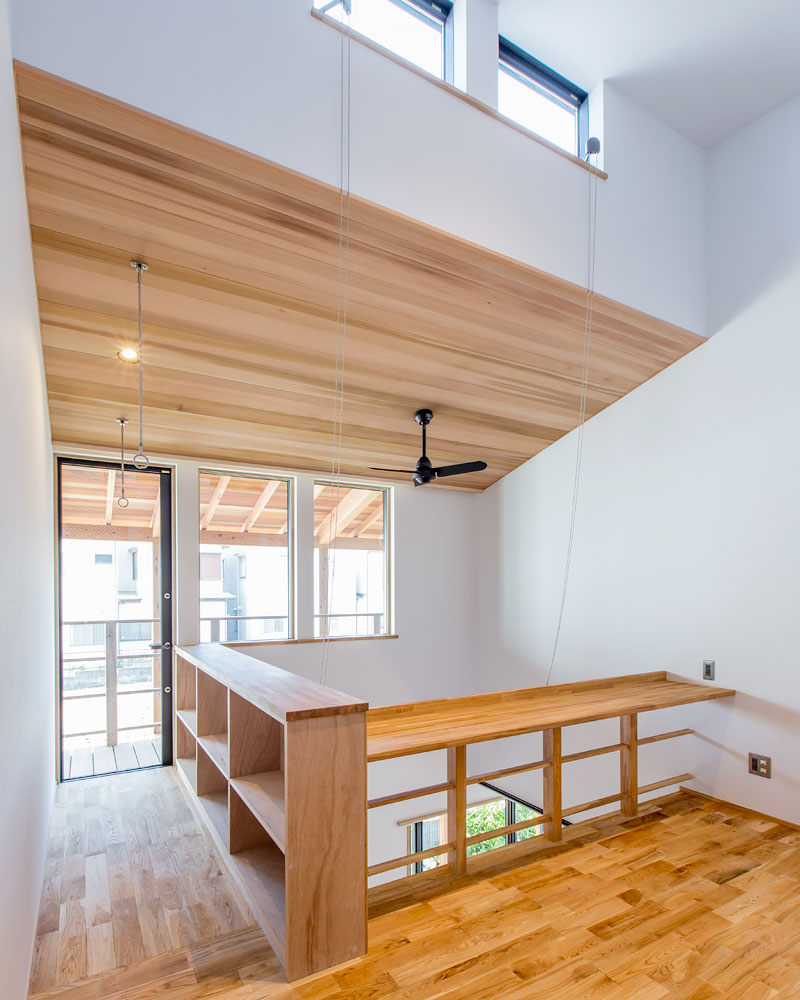 トップライトのある吹き抜け