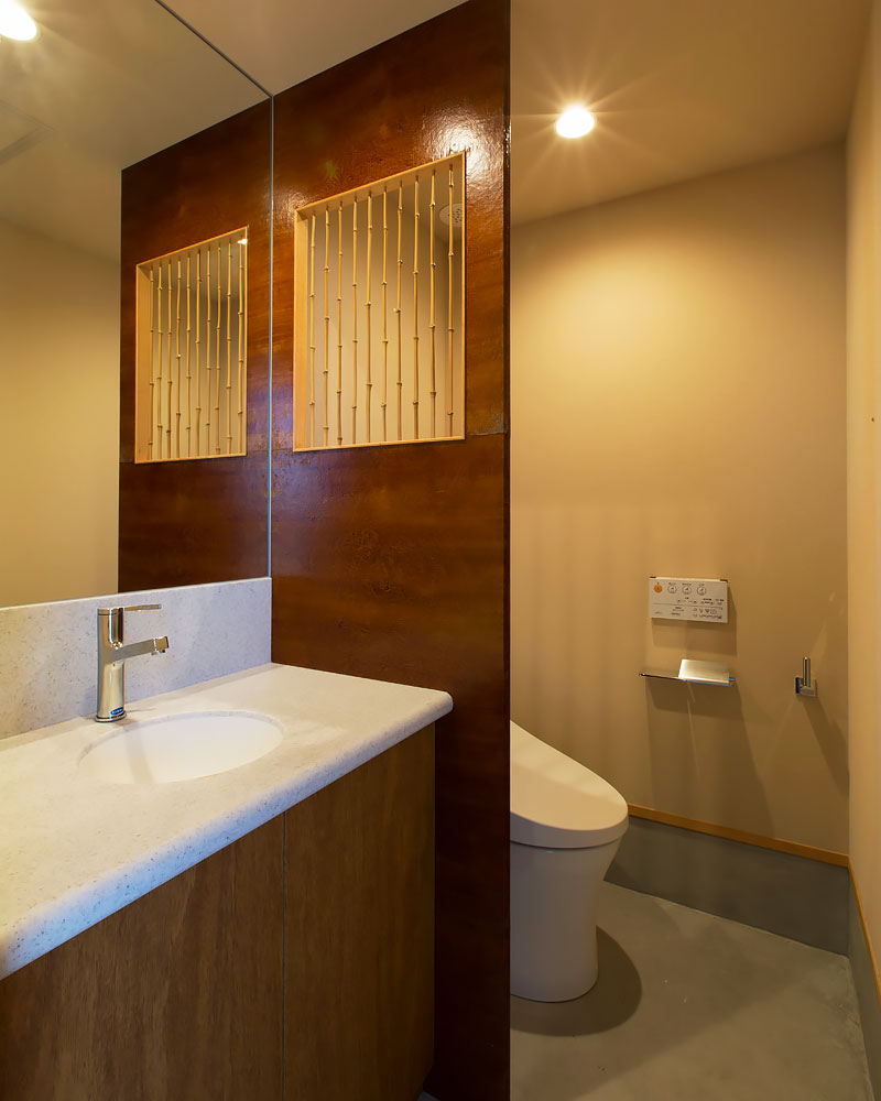 和テイストのトイレ