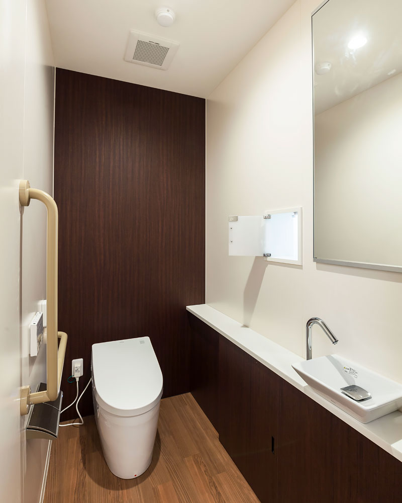 森岡医院：トイレ