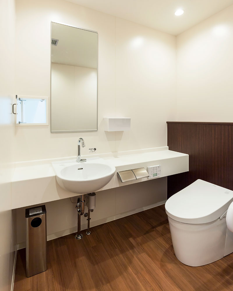 森岡医院：トイレ