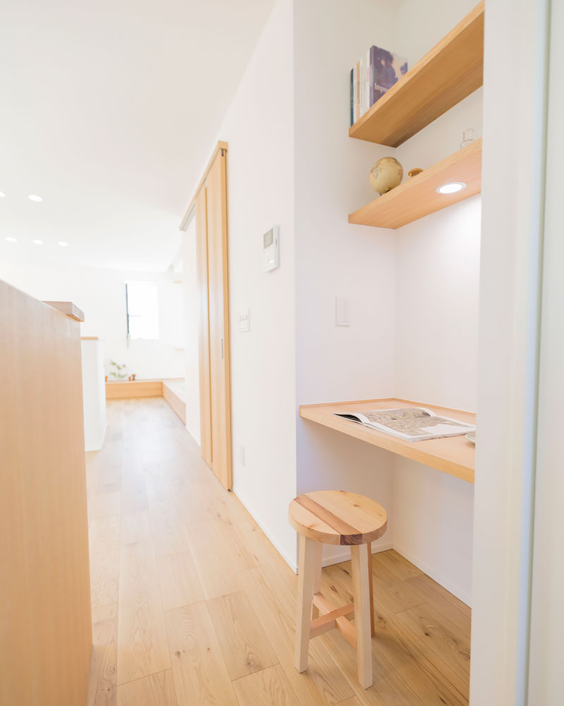 キッチン脇のPCスペース