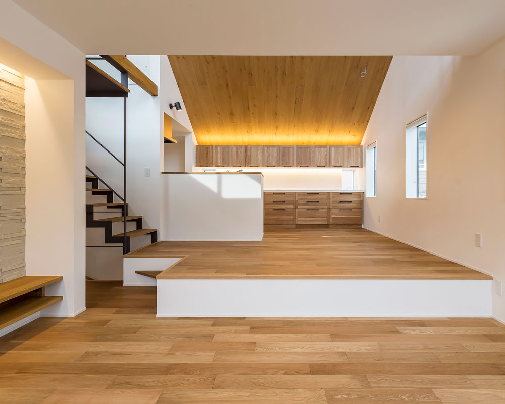 段差を設けたリビング