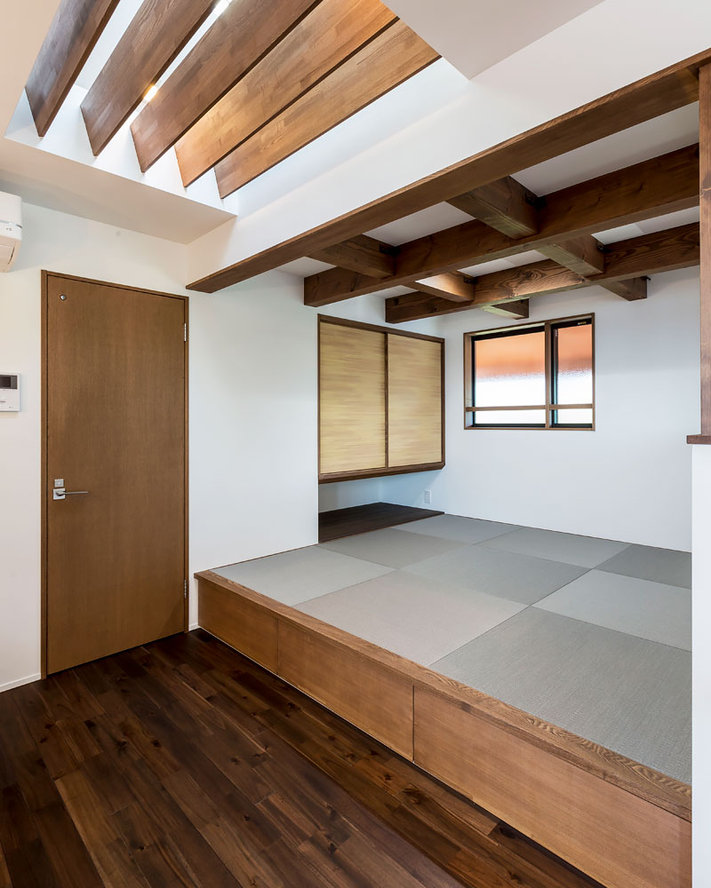 LDKと連続する小上がりの和室