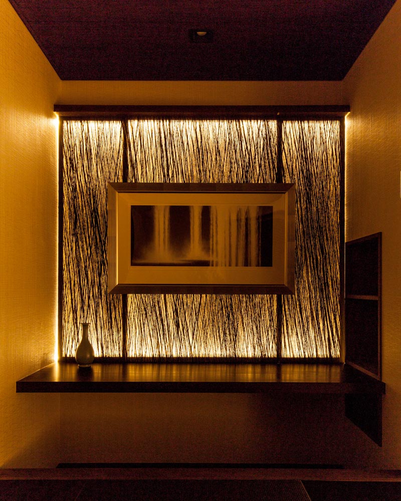 ディスプレイコーナーの名画を美しくライティング！