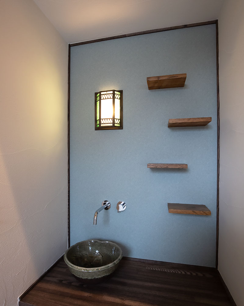 アンティークなブラケット照明