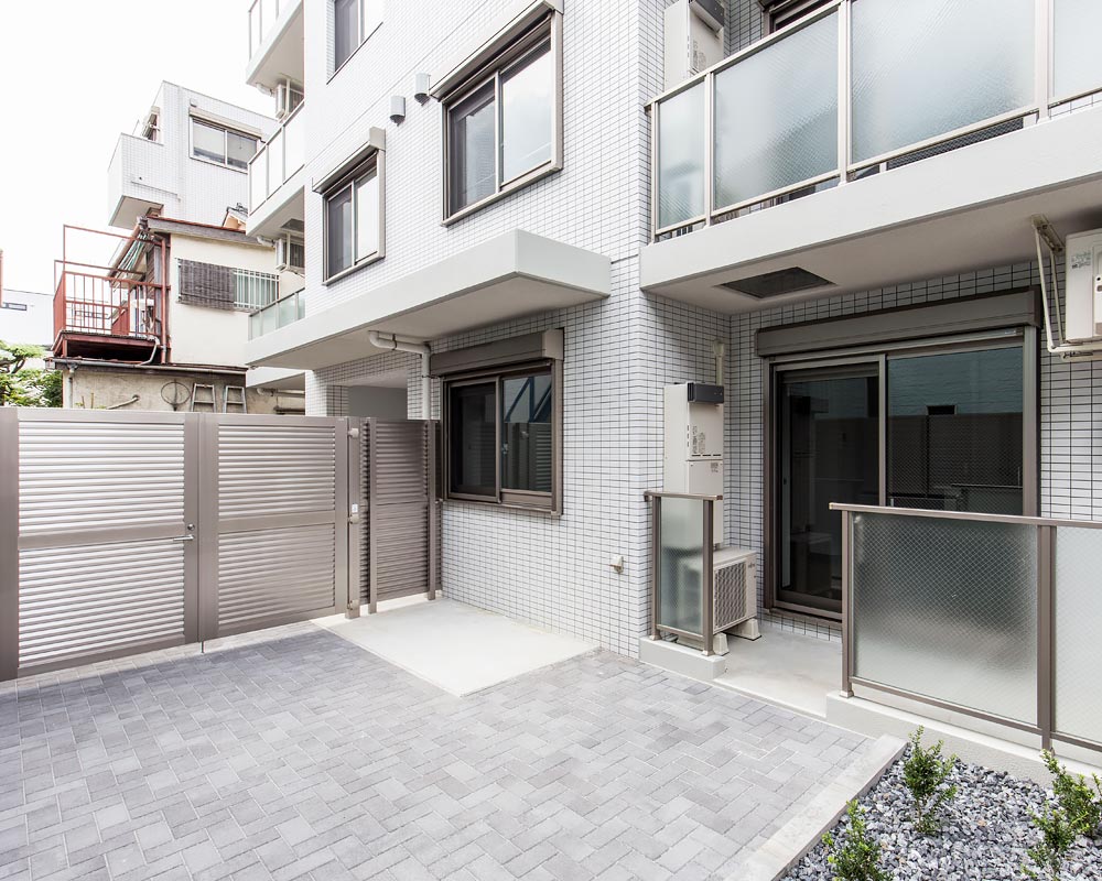 パッシオーネ 南面の庭