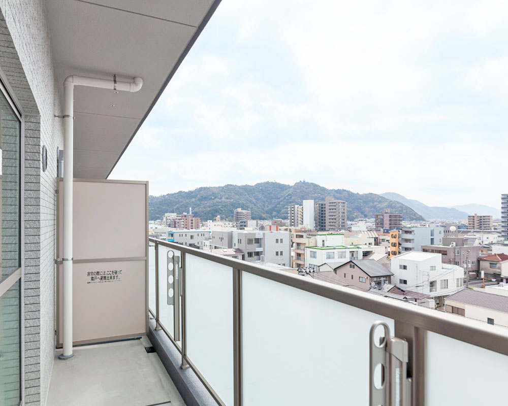 眺望抜群な6階バルコニー