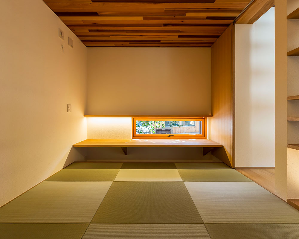 中庭に樹を抱く家:和室