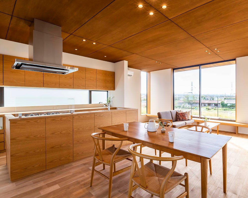 庭先アウトドアの家：２階LDK