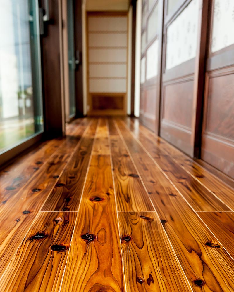 杉の圧密フローリング