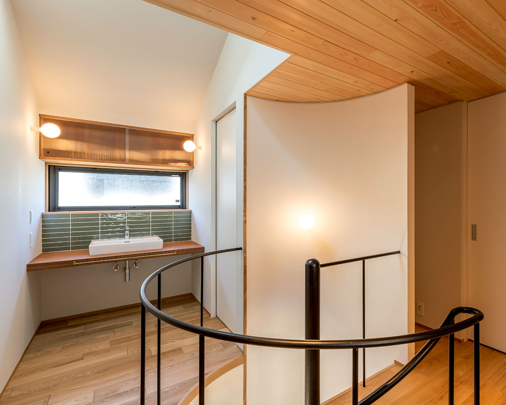 オープンタイプの造作洗面台