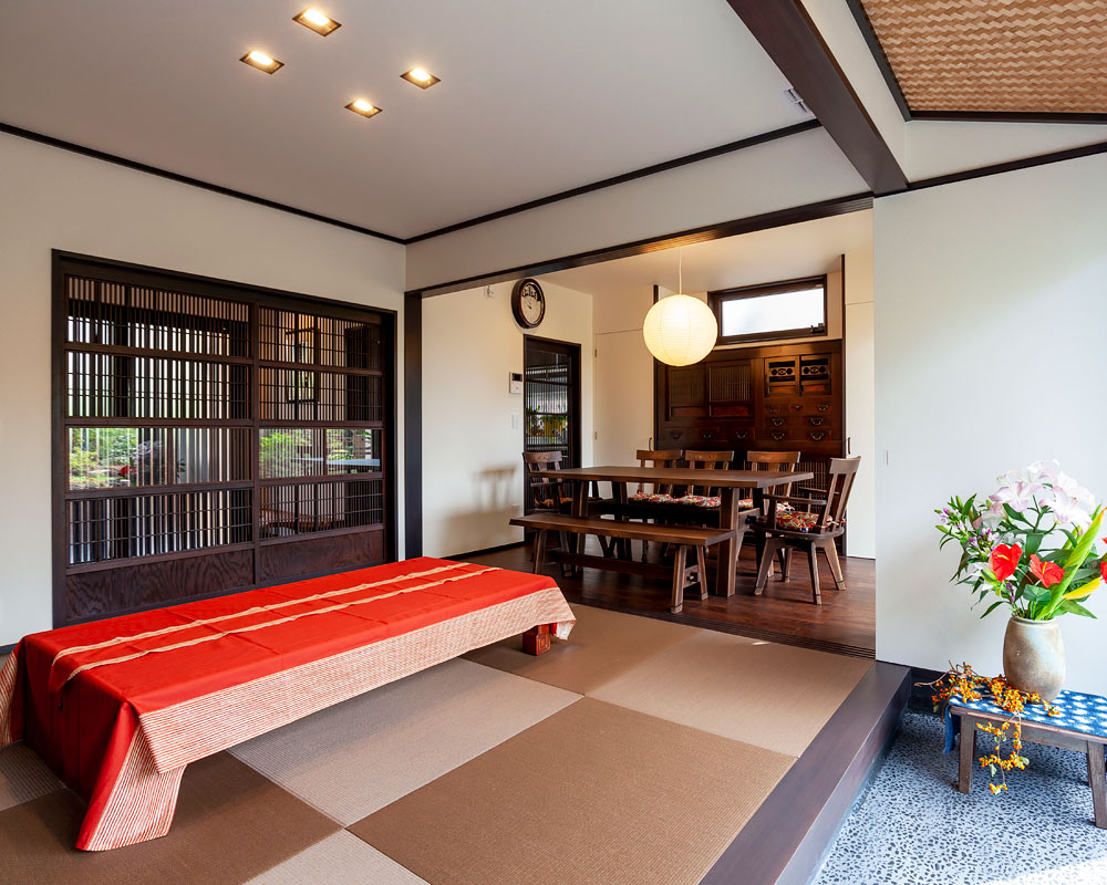 古民家風のインテリアに馴染むリビング